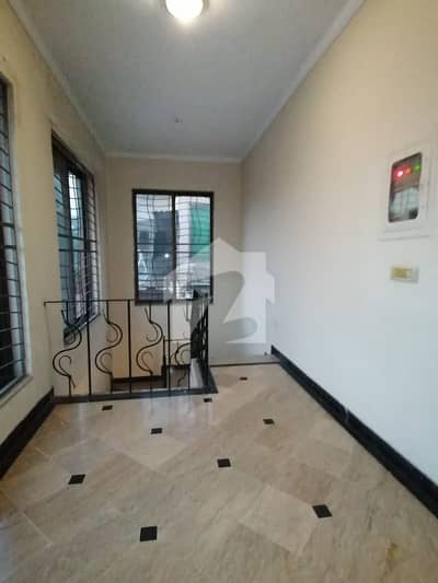 DHA Phase 4, 01 Kanal, 03 Bed, Luxurious Upper Portion For Rent. DHA Phase 4, 01 Kanal, 03 Bed, Luxurious Upper Portion For Rent.