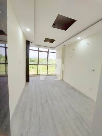 Ready To Move | Office | Select One Plaza | Above Wrap Lab | F-11 Markaz | For Rent
