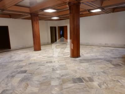 4 KANAL MASSIVE HOUSE FOR RENT IN F-7
