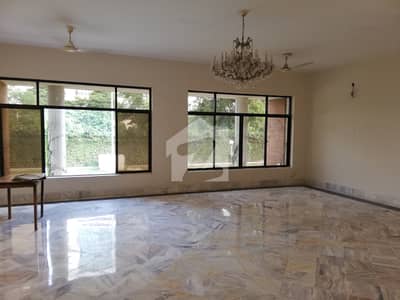 4 KANAL MASSIVE HOUSE FOR SALE IN F-7