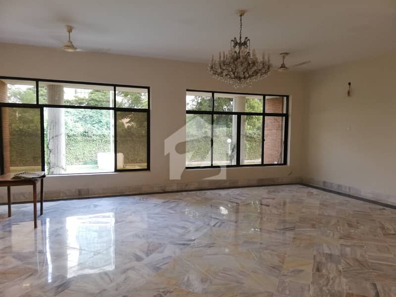 4 KANAL MASSIVE HOUSE FOR SALE IN F-7 4 KANAL MASSIVE HOUSE FOR SALE IN F-7