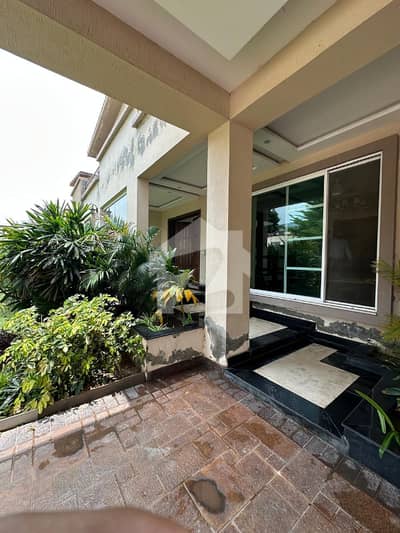 02-Kanal Premium Golf-Facing Villa for Sale Defence Raya Phase-06, DHA Lahore