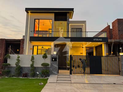 8 Marla INVESTOR Home Available For SALE IN DHA Phase 9 Town At Prime Location