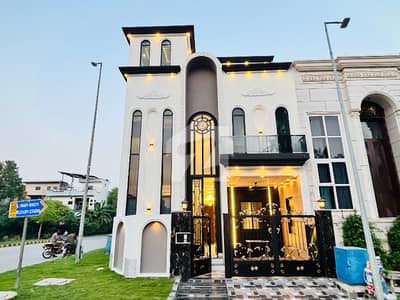 Corner 5 Marla Brand New House For Sale Phase 1 Block DD