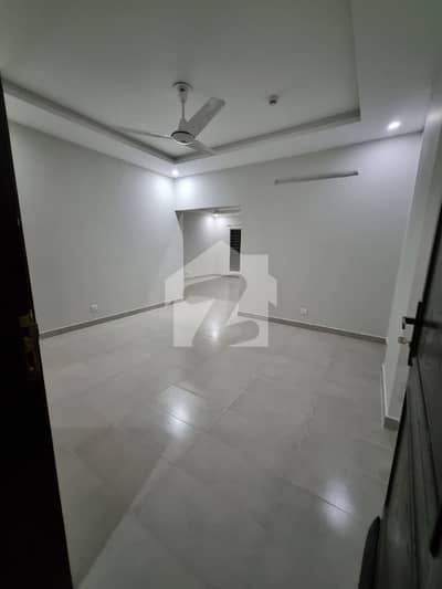 Two Bedroom Unfurnished Apartment for Rent 18 West, F-11 Islamabad
