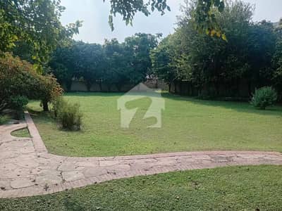 DHA PHASE 1 TOTAL 4 KANAL BUNGLOW 2 KANAL HOUSE AND 2 KANAL LAWN EXCELLENT LOCATION FOR SALE BY MASTER DEALS