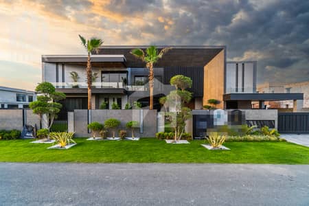 ORIGNAL MAZHER MUNIR DESIGN BUNGALOW AVAILABLE FOR SALE IN DHA PH 6 CLOSE TO RAYA PREMIUM LOCATION