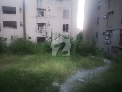 8 MARLA COMMERCIAL PLOT SPRING NORTH