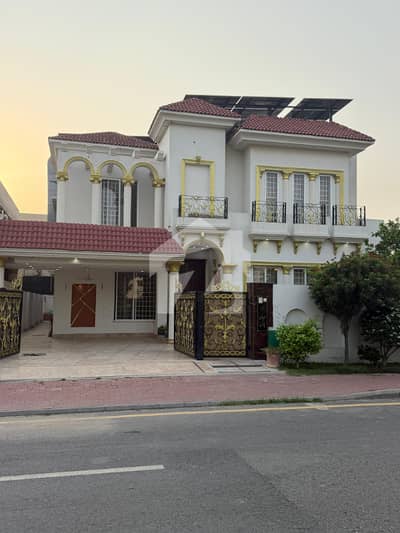 Beautiful House for sale Bahria Town Lahore Beautiful House for sale Bahria Town Lahore