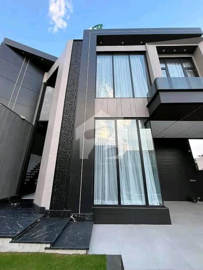 1 Kanal Brand New Luxury Designer Double Unit House For Rent. .