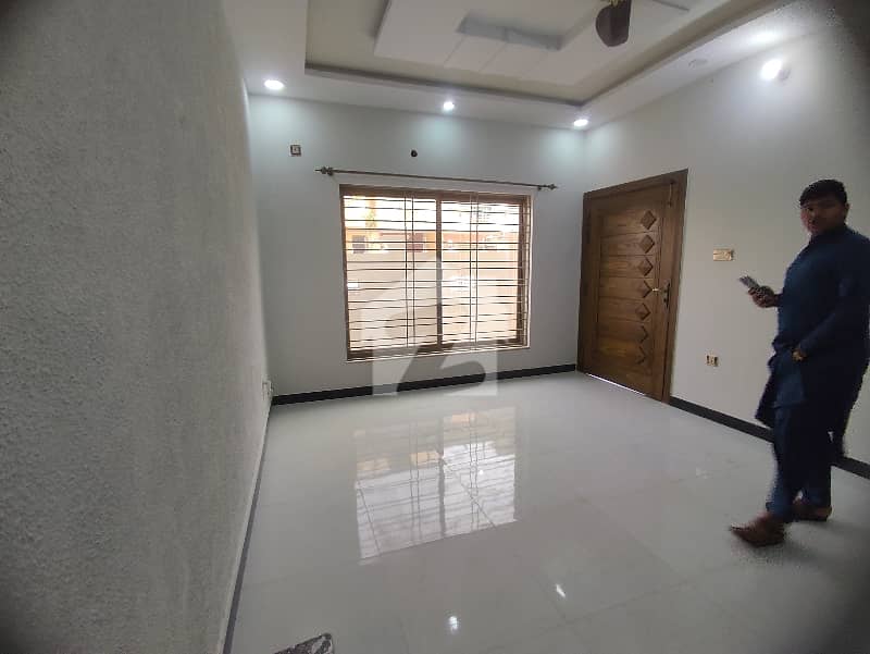 25x40 4 Marla House for Sale G-13/1 25x40 4 Marla House for Sale G-13/1
