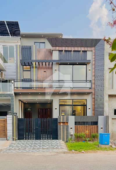 5 Marla Modern Elevation House For Sale