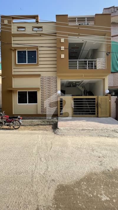 4.25 Marla Corner House in Bostan Valley