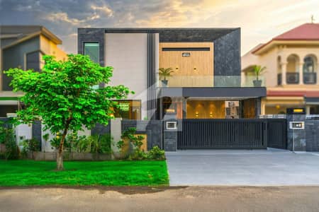 1 Kanal Top Quality Build Luxurious Beautiful Modern Design Villa With Basement For Sale In DHA Lahore Phase 7 Prime Location