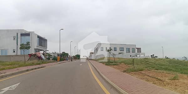 Bahria Hills Plots FOR SALE. Facing Jinnah Avenue and 2km from Main Entrance of BTK Heighted Location Bahria Hills Plots FOR SALE. Facing Jinnah Avenue and 2km from Main Entrance of BTK Heighted Location