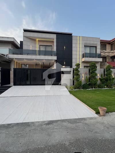 20 Marla Brand New Modern House For Sale 20 Marla Brand New Modern House For Sale