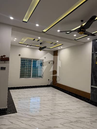 10 Marla Upper Portion For Rent 10 Marla Upper Portion For Rent
