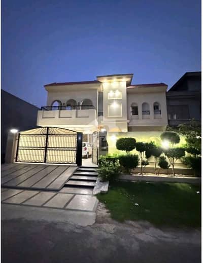 22 Marla slightly used house for sale reasonable demand 22 Marla slightly used house for sale reasonable demand