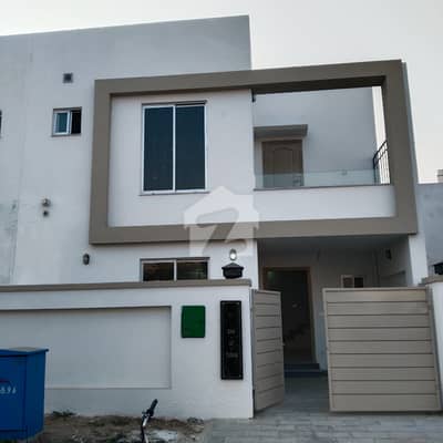 بحریہ آرچرڈ فیز 4 بحریہ آرچرڈ,لاہور میں 4 کمروں کا 5 مرلہ مکان 1.55 کروڑ میں برائے فروخت۔ بحریہ آرچرڈ فیز 4 بحریہ آرچرڈ,لاہور میں 4 کمروں کا 5 مرلہ مکان 1.55 کروڑ میں برائے فروخت۔