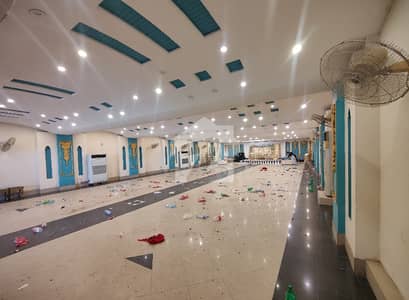 HALLS IN CORPORATE BUILDINGS, M/F WASHROOMS, KITCHEN, WIDE PARKING FOR RENT