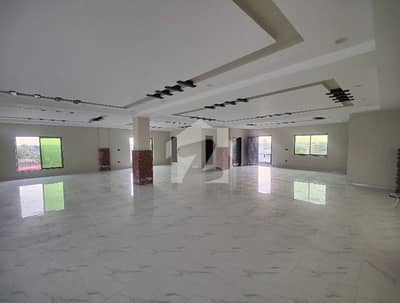 BRAND NEW DOUBLE COMMERCIAL HALL FOR RENT ON MAIN ROAD