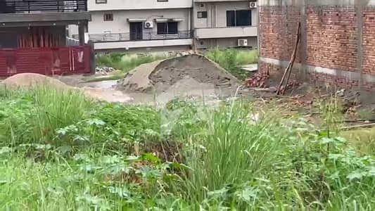14 Marla (40x80) Level Solid And Sunfacing Plot For Sale. Dem 2.35 Cr.