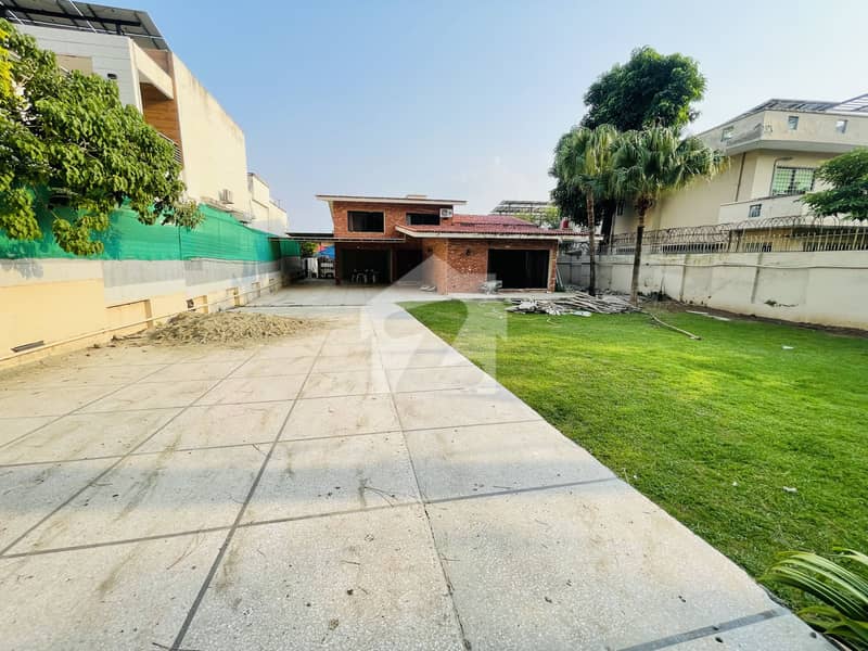 F-6 prime location fully furnished house available for rent . F-6 prime location fully furnished house available for rent .