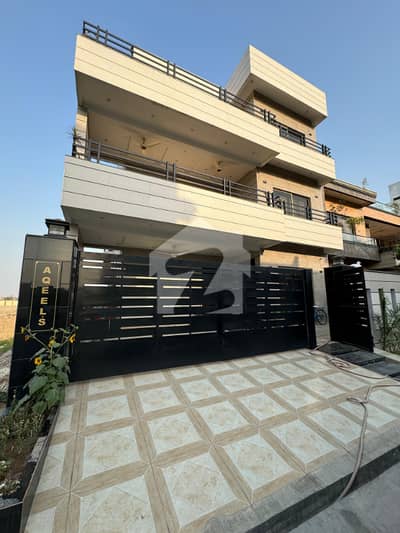 10 Marla Residential House For Sale In Etihad Town Phase 1 Raiwind Road , Lahore 10 Marla Residential House For Sale In Etihad Town Phase 1 Raiwind Road , Lahore