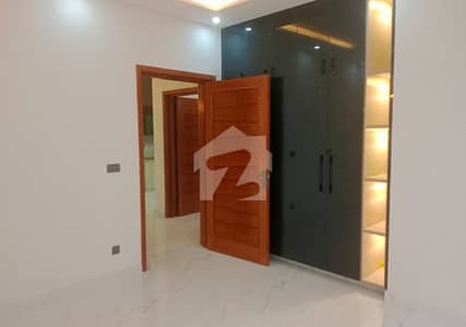 Looking For A House In Bahria Town - Sector C Lahore Looking For A House In Bahria Town - Sector C Lahore