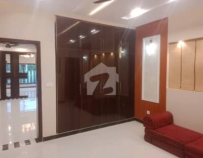 House Sized 10 Marla In Bahria Town - Sector C