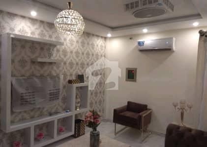 بحریہ ٹاؤن سیکٹر ای بحریہ ٹاؤن,لاہور میں 1 کمرے کا 2 مرلہ فلیٹ 65.0 لاکھ میں برائے فروخت۔