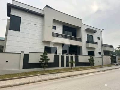1 Kanal stunning upper portion available for rent in DHA phase 5 Islamabad.