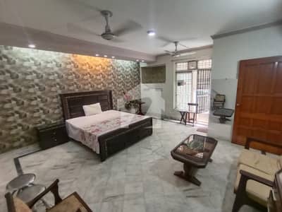 ڈی ایچ اے فیز 4 - بلاک ڈبل سی ڈی ایچ اے فیز 4,ڈی ایچ اے ڈیفینس,لاہور میں 1 کمرے کا 1 کنال کمرہ 60.0 ہزار میں کرایہ پر دستیاب ہے۔
