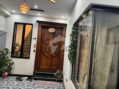 بنی گالہ اسلام آباد میں 5 کمروں کا 5 مرلہ مکان 2.2 کروڑ میں برائے فروخت۔