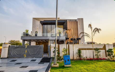 ELEGANT 1 KANAL 5 BEDROOM RESIDENTIAL HOUSE FOR SALE IN DHA PHASE 7 WITH SPACIOUS LIVING AREAS AND PRIME LOCATION ADVANTAGE