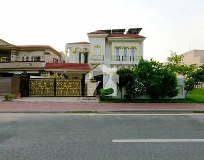 1 Kanal Brand New House Available For Sale In Bahria Town Lahore 1 Kanal Brand New House Available For Sale In Bahria Town Lahore