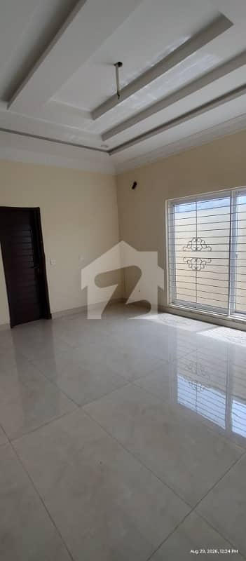 1 Kanal Brand New Triple Storey 9 Beds House For Family And Office