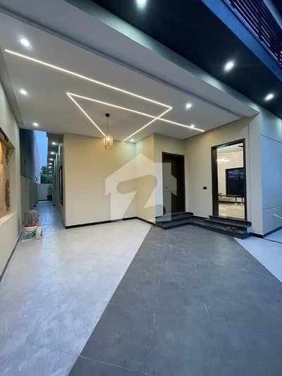 10 Ten Marla luxury Designer House for Sale Solid construction Prime Location