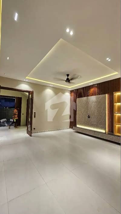 8 Marla House Ideally Situated In MPCHS - Block F