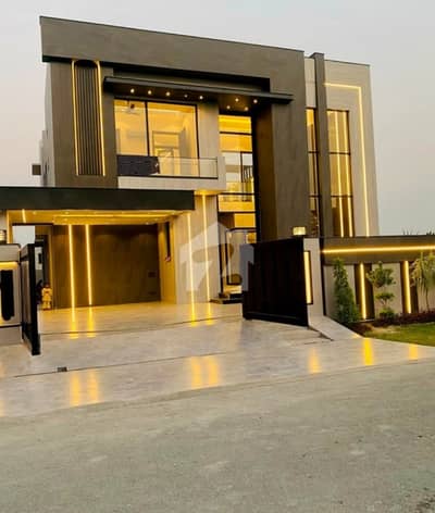 Top City 10 Marla House For Sale