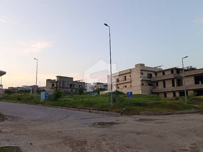 Corner Residential Plot Of 5 Marla In River View North For sale