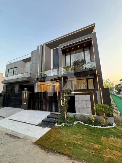 Title: 5 Marla Modern Luxury House For Sale In DHA 9 Town Lahore | 3 Bed 4 Bath