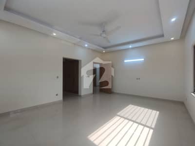 F-6 Front Back Duplex House 5 Bedrooms.