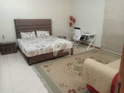Falcon Complex Gulberg !!! 2 Rooms Only Best For Ladies Aur Any Couple