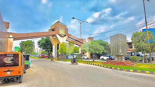 1 KANAL PLOT FOR SALE I N VALENCIA TOWN LAHORE ( PRIME LOCATION OF VALENCIA TOWN)