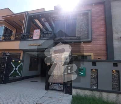 بحریہ ٹاؤن سیکٹرڈی بحریہ ٹاؤن,لاہور میں 3 کمروں کا 5 مرلہ مکان 2.6 کروڑ میں برائے فروخت۔ بحریہ ٹاؤن سیکٹرڈی بحریہ ٹاؤن,لاہور میں 3 کمروں کا 5 مرلہ مکان 2.6 کروڑ میں برائے فروخت۔