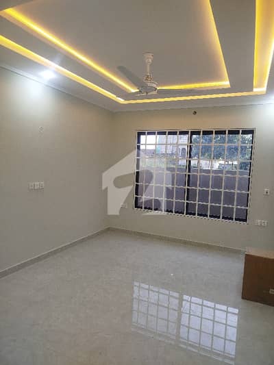 Beautiful Designer House 12 Marla Corner Available For Rent