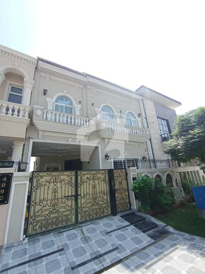 Nearby Commercial Market 5 Marla Modern Design House For Sale