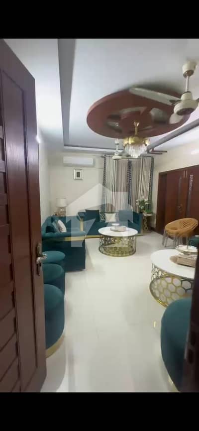 1800 Square Feet Spacious Flat Available In Gulshan-e-Iqbal - Block 17 For sale