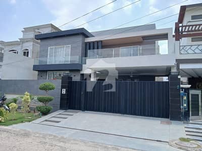 Ready To sale A Prime Location House 20 Marla In Wapda Town Phase 1 - Block E Multan